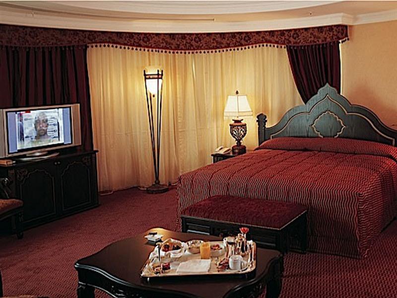 ฮฺลตัน เบรุต ฮับทูร์ แกรนด์ Hotel ภายนอก รูปภาพ