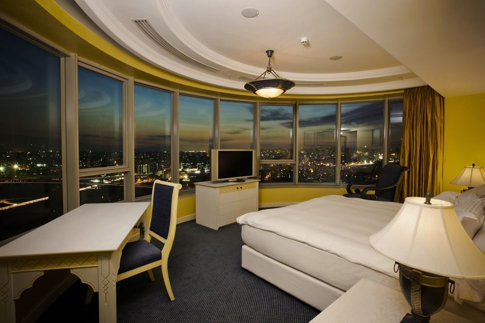 ฮฺลตัน เบรุต ฮับทูร์ แกรนด์ Hotel ภายนอก รูปภาพ