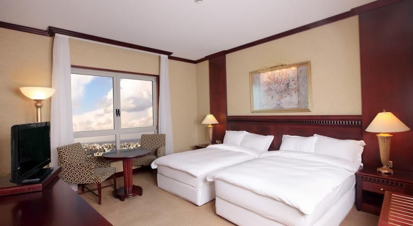 ฮฺลตัน เบรุต ฮับทูร์ แกรนด์ Hotel ภายนอก รูปภาพ