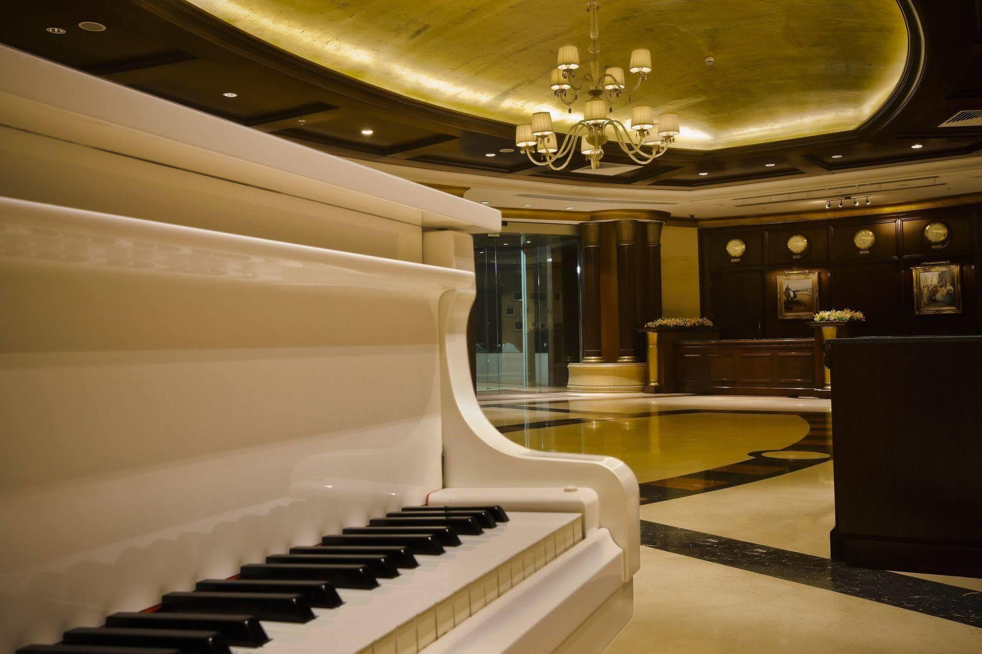 ฮฺลตัน เบรุต ฮับทูร์ แกรนด์ Hotel ภายนอก รูปภาพ